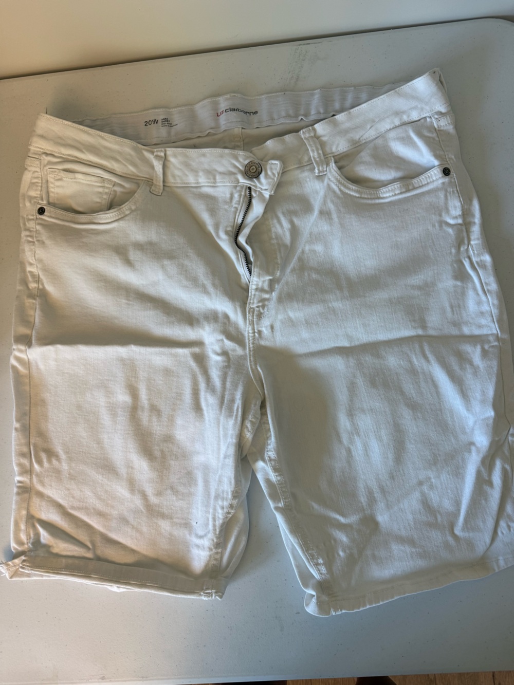 Liz Claiborne White Women's Bermuda Shorts